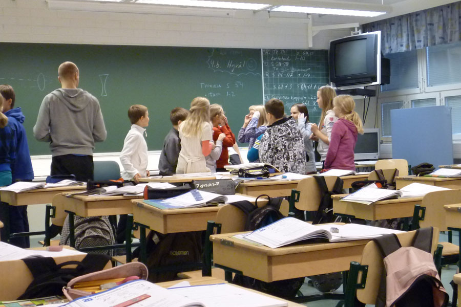 Поборы в киевских школах достигли двух миллиардов