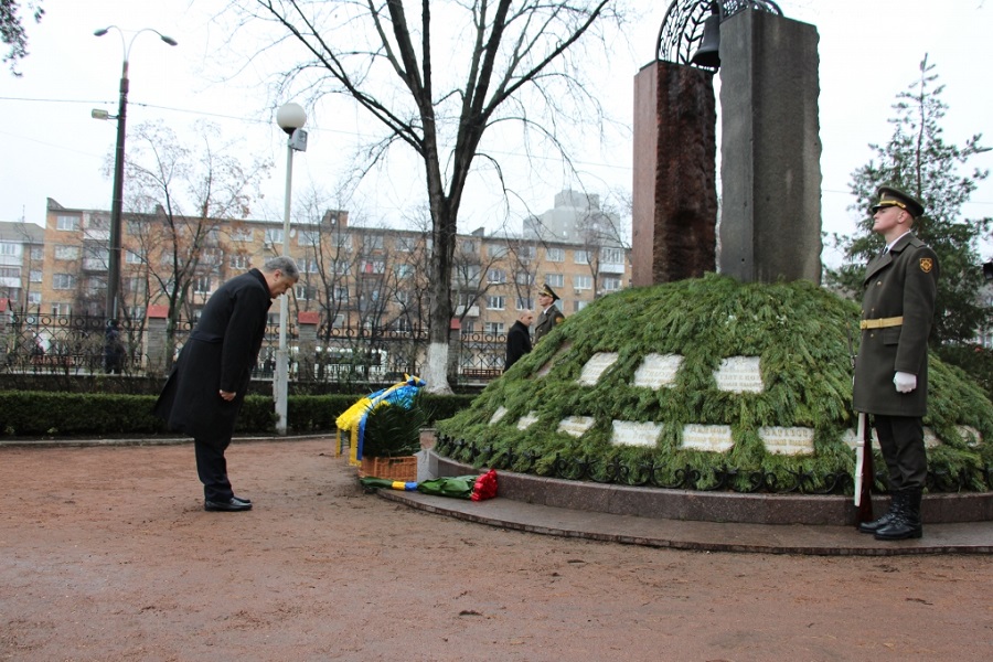 В Киеве почтили память героев-ликвидаторов аварии на ЧАЭС