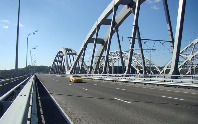 В Киеве предлагают достроить мост Кирпы