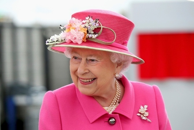 Британская королева получила участок в Киеве