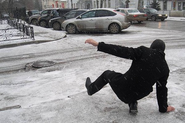 В Киеве – снег и гололед