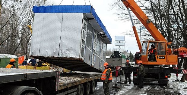 В Киеве снесут сотни МАФов