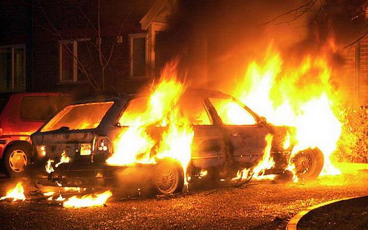 На парковке сгорело пять автомобилей