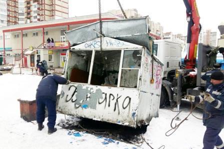 В Киеве снесли очередные МАФы