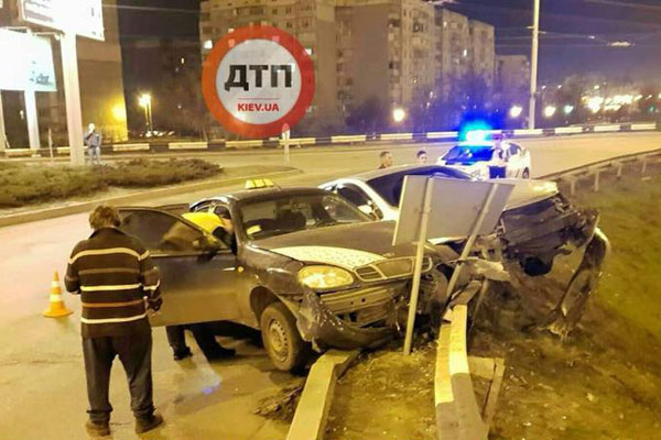 Пьяный таксист разбил две машины