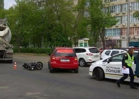 На Лукьяновке сбили мотоциклиста