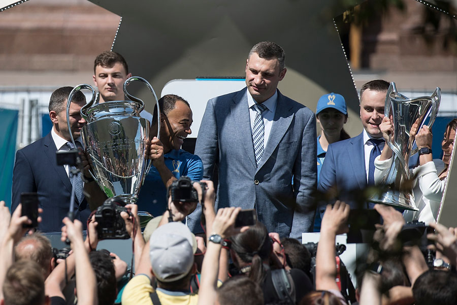 В центре Киева открыли "футбольный городок"