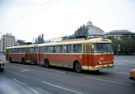 Ушедшие в историю. 55 лет назад в Киеве появился троллейбусный поезд (фото)