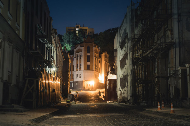 Ночной Киев. Воздвиженка (фото)
