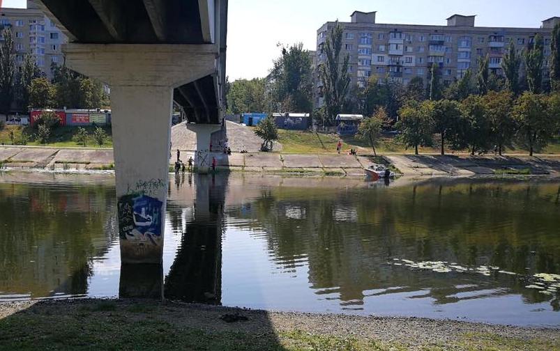 В Русановском канале нашли труп