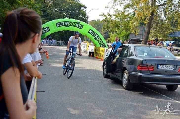 Евробляхер едва не сорвал велогонку в Киеве