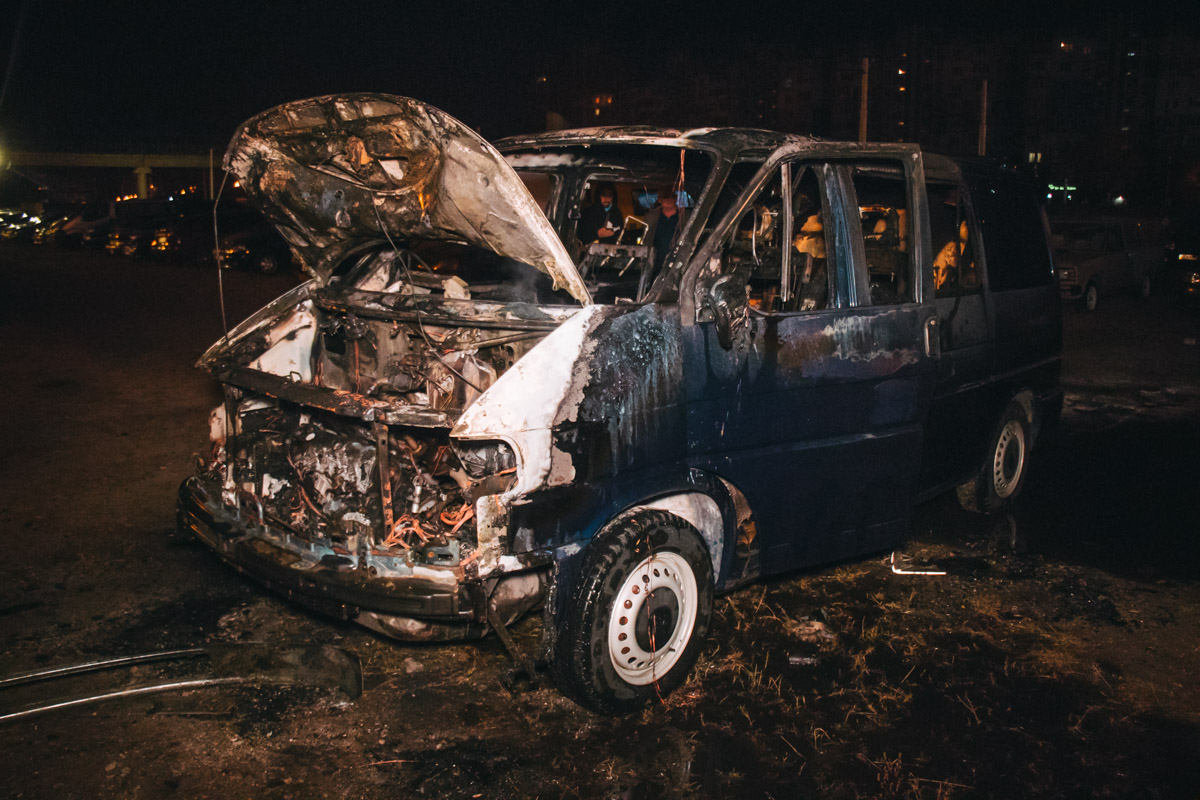 В Киеве сгорел очередной автомобиль