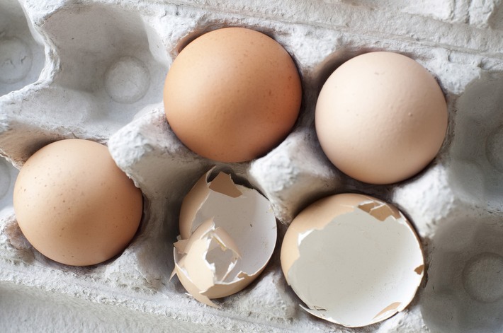 В столичном супермаркете покупателям подсовывают тухлые яйца