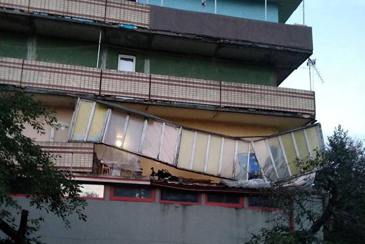 В высотке на Шулявке рухнул балкон