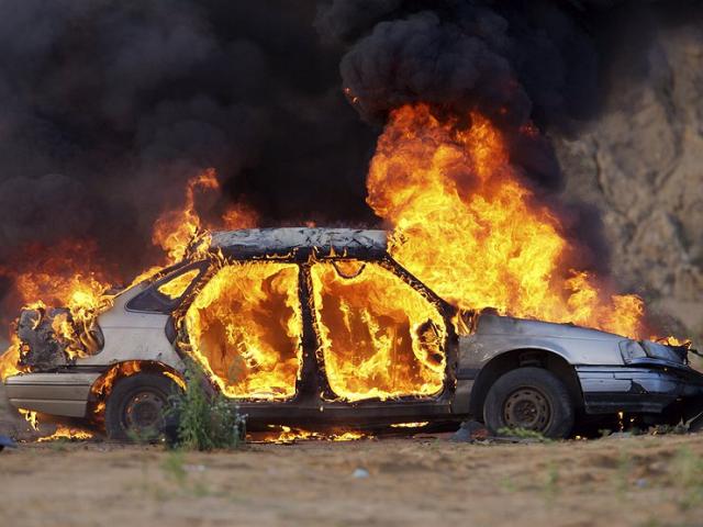 В Киеве сгорело три автомобиля (видео)