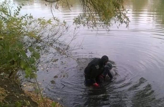 Киевлянка утопила двух детей в озере на Осокорках (фото)