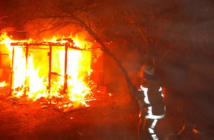 В доме под Киевом сгорела женщина с детьми