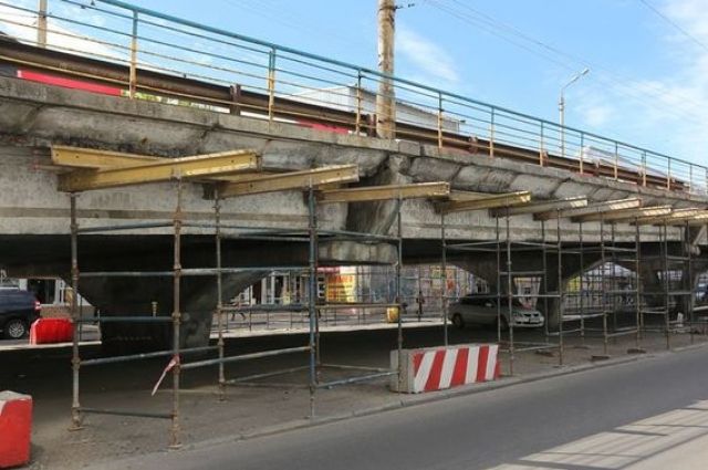 Ремонт Шулявского моста отложили до зимы