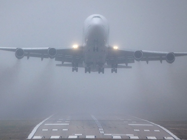 Сильный туман парализовал работу киевских аэропортов