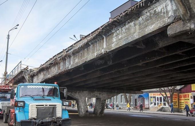 Ремонт Шулявского моста отложили до следующего года