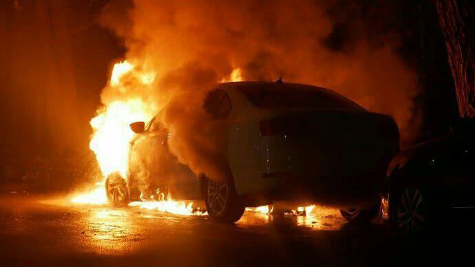 В столице сожгли дипломатический автомобиль
