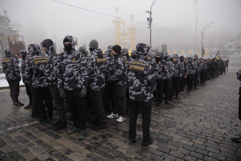 В Киеве граждане требовали введения военного положения