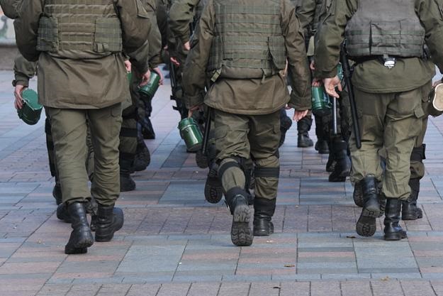 "Урядовый курьер" ввел военное положение в Киеве