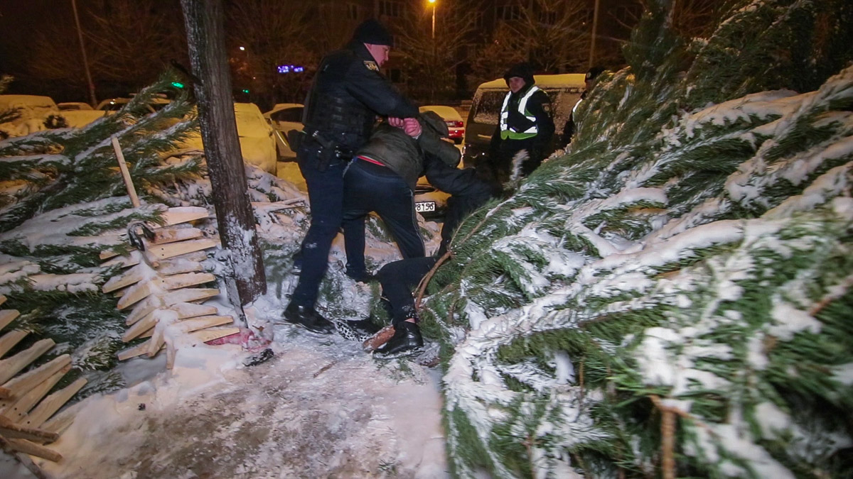 В Киеве – поножовщина из-за елки