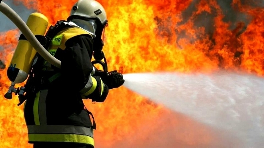 В Киевской области сгорел магазин вместе с хозяином