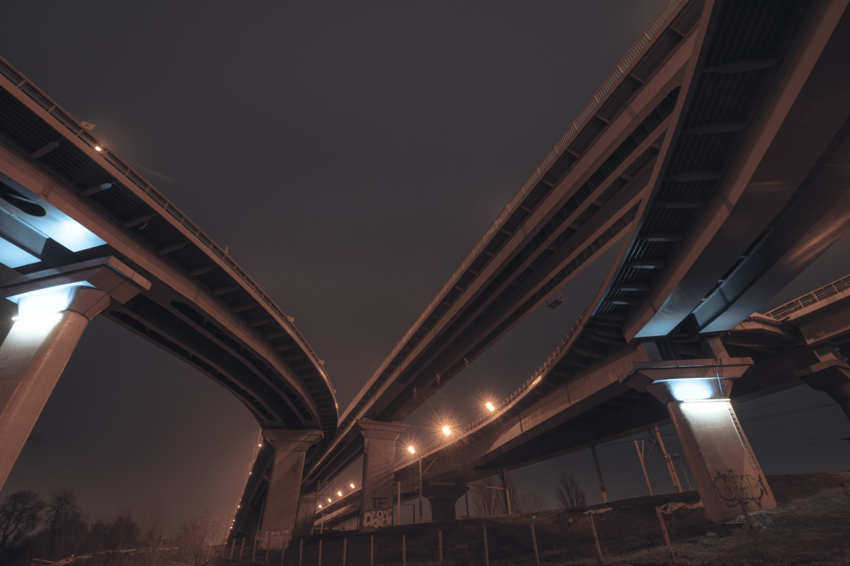 Дарницкий мост ночью (фото)