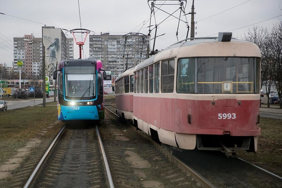 Киевляне стали меньше пользоваться городским транспортом