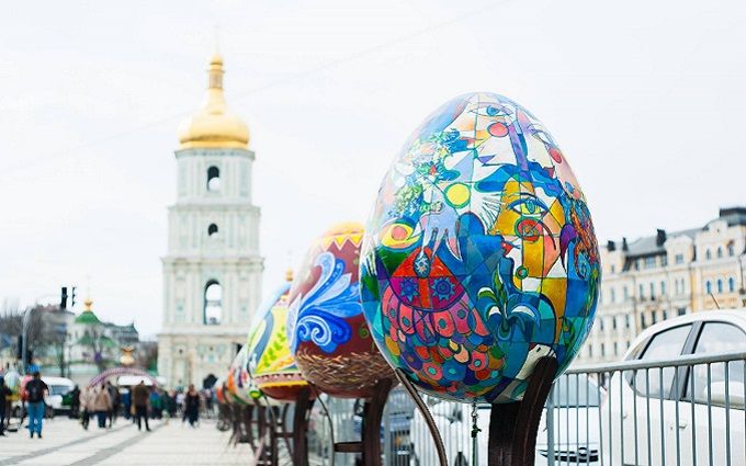 В Киеве отменили традиционную выставку крашеных яиц