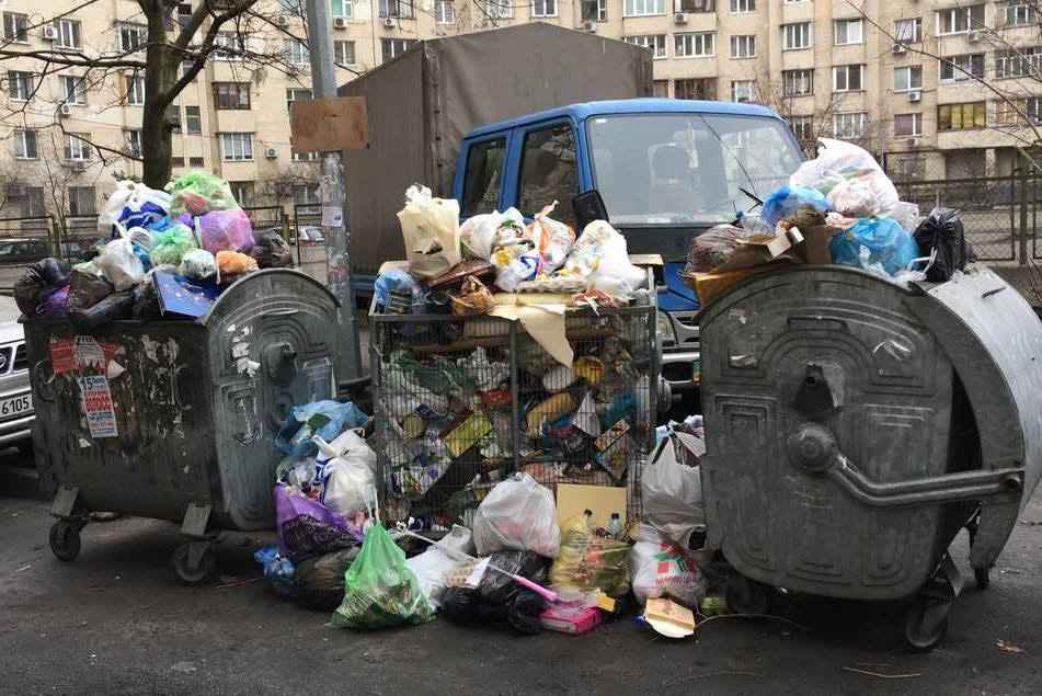В каком районе Киева хуже всего вывозят мусор