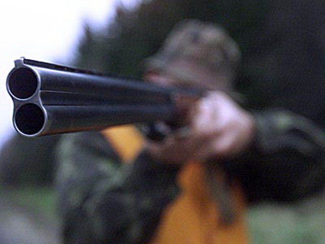 В Голосеевском районе мужчина открыл стрельбу из ружья
