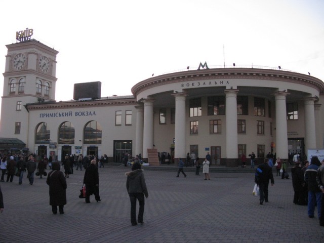 Киевляне просят вернуть на Вокзальную площадь трамвай