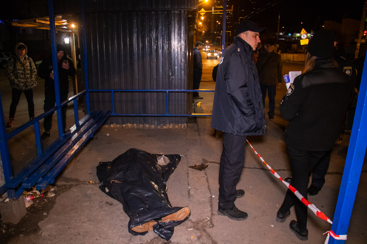 В Киеве на улице найден очередной труп (видео)