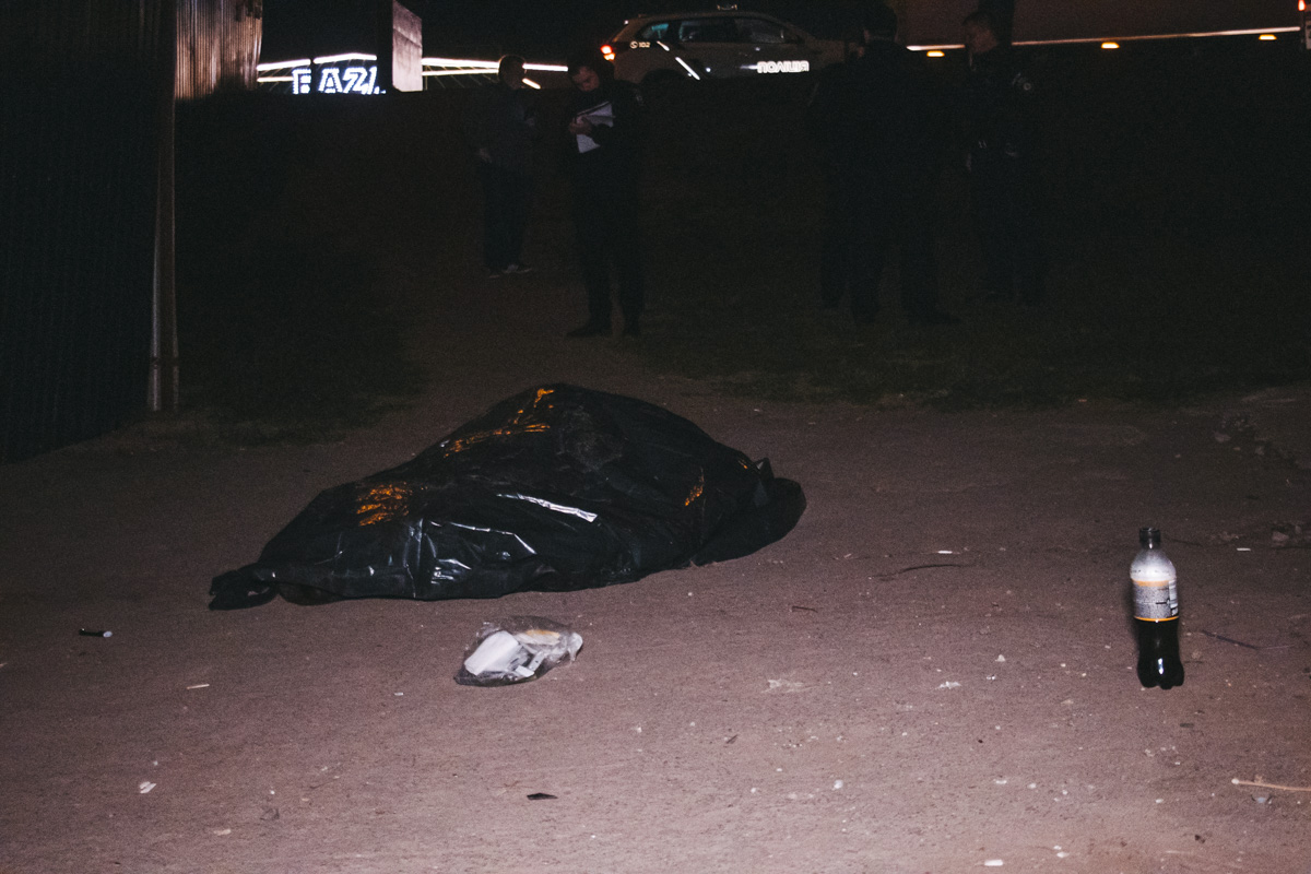 В Киеве посреди улицы скончался мужчина