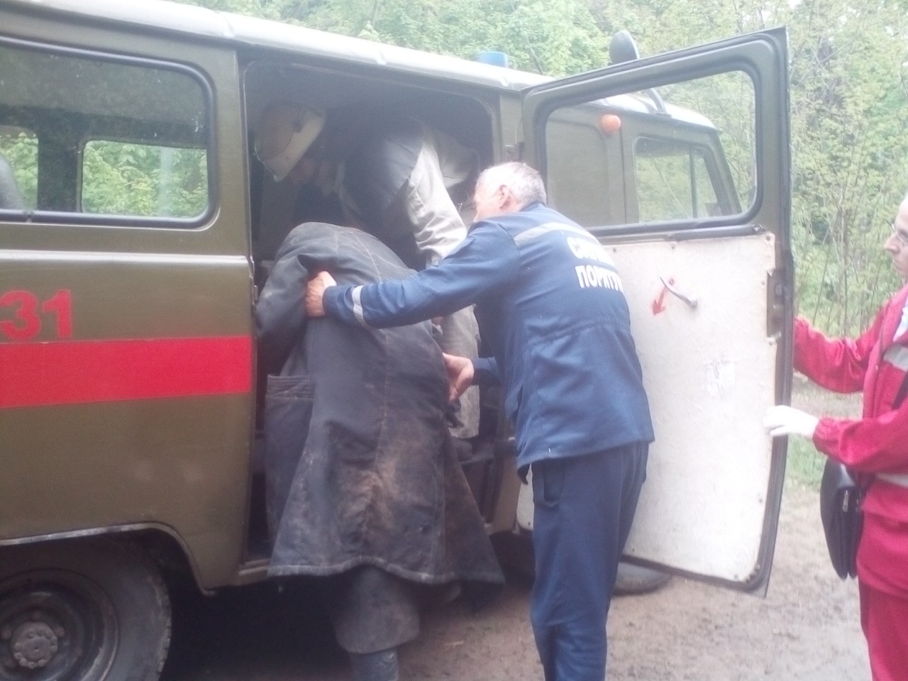 Пенсионерка упала в канаву под Киевом