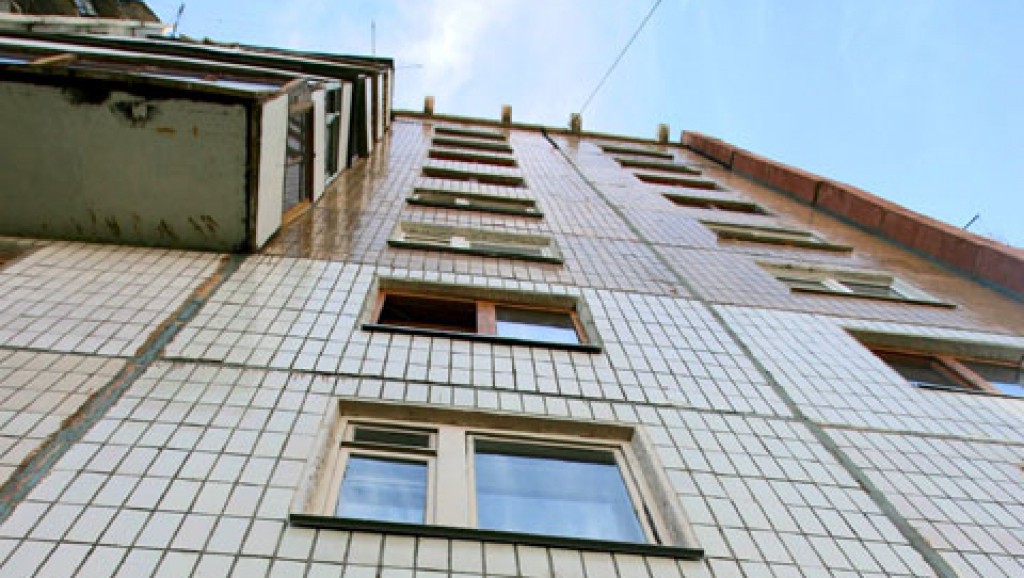 В Киеве подросток упал с шестого этажа
