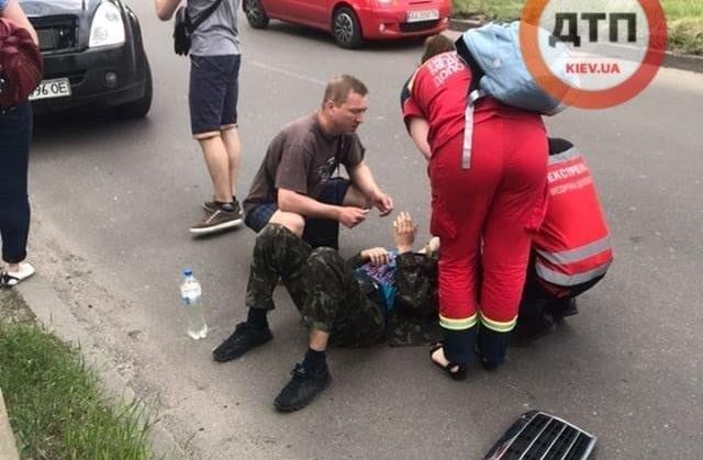"Отлетел на два метра": на Борщаговке сбили пешехода