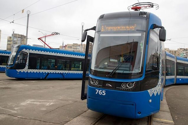 В Киеве закроют скоростной трамвай