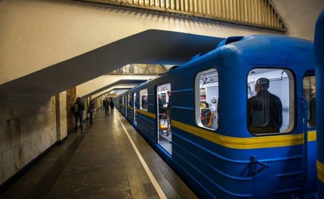 Киевлянка пострадала в метро (видео)