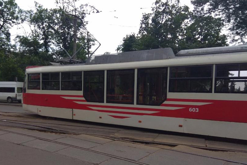 В Киеве трамвай сошел с рельс