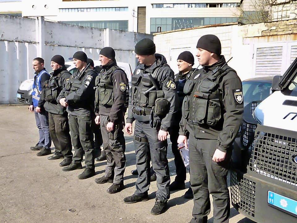 Силовики усилили патрулирование Киева