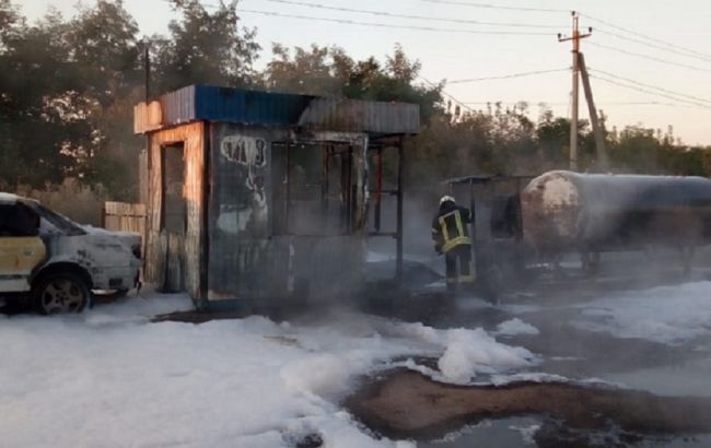 На Боярской трассе сгорела АЗС (видео)