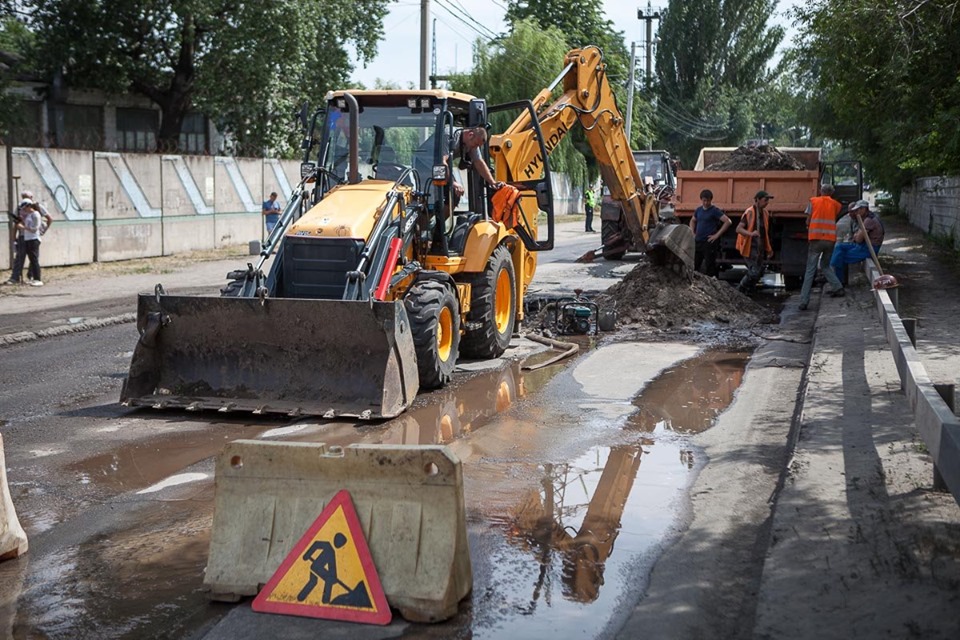 Из-за аварии на нескольких улицах Киева нет воды