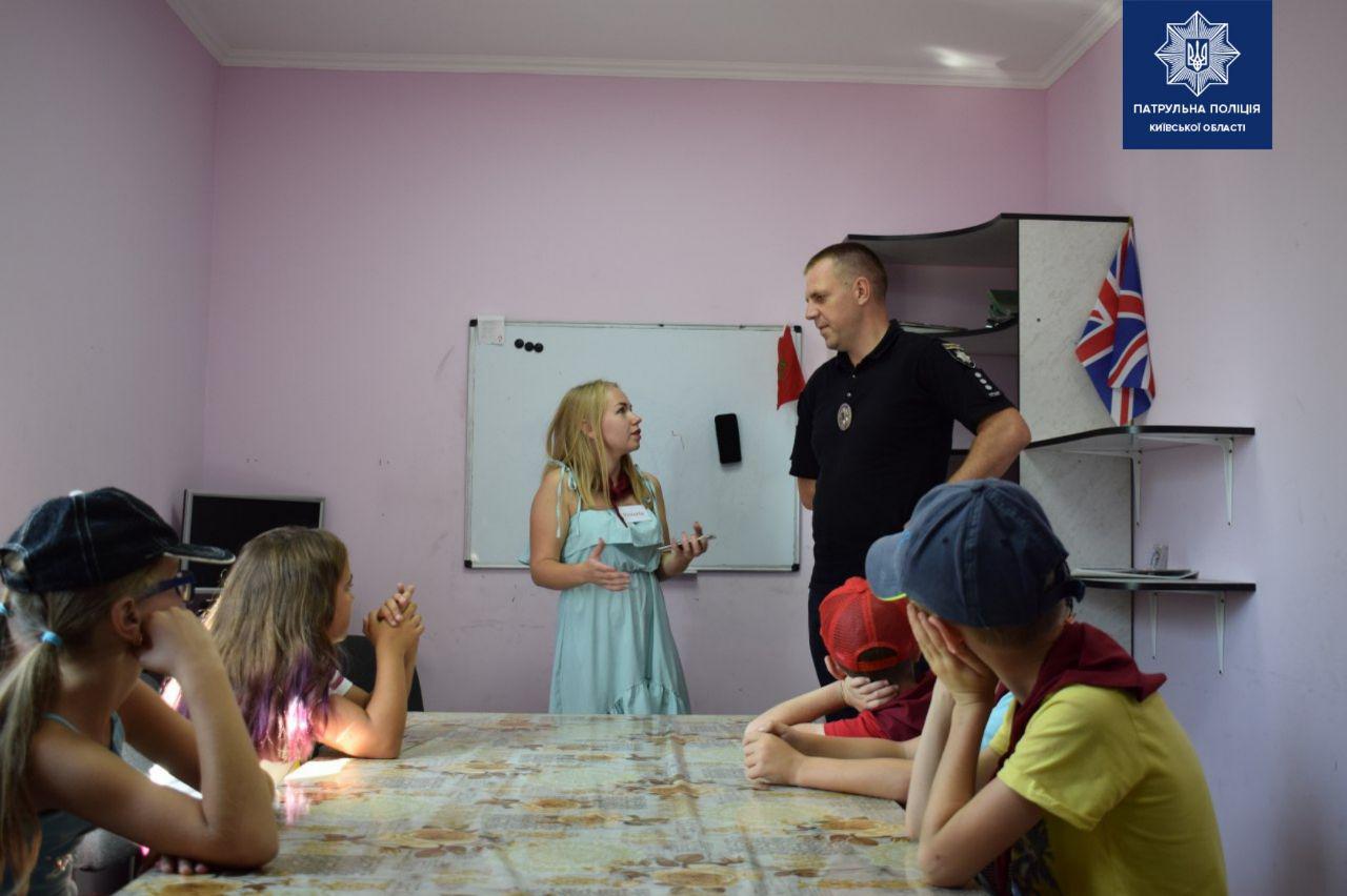 В детский лагерь под Киевом пришла полиция