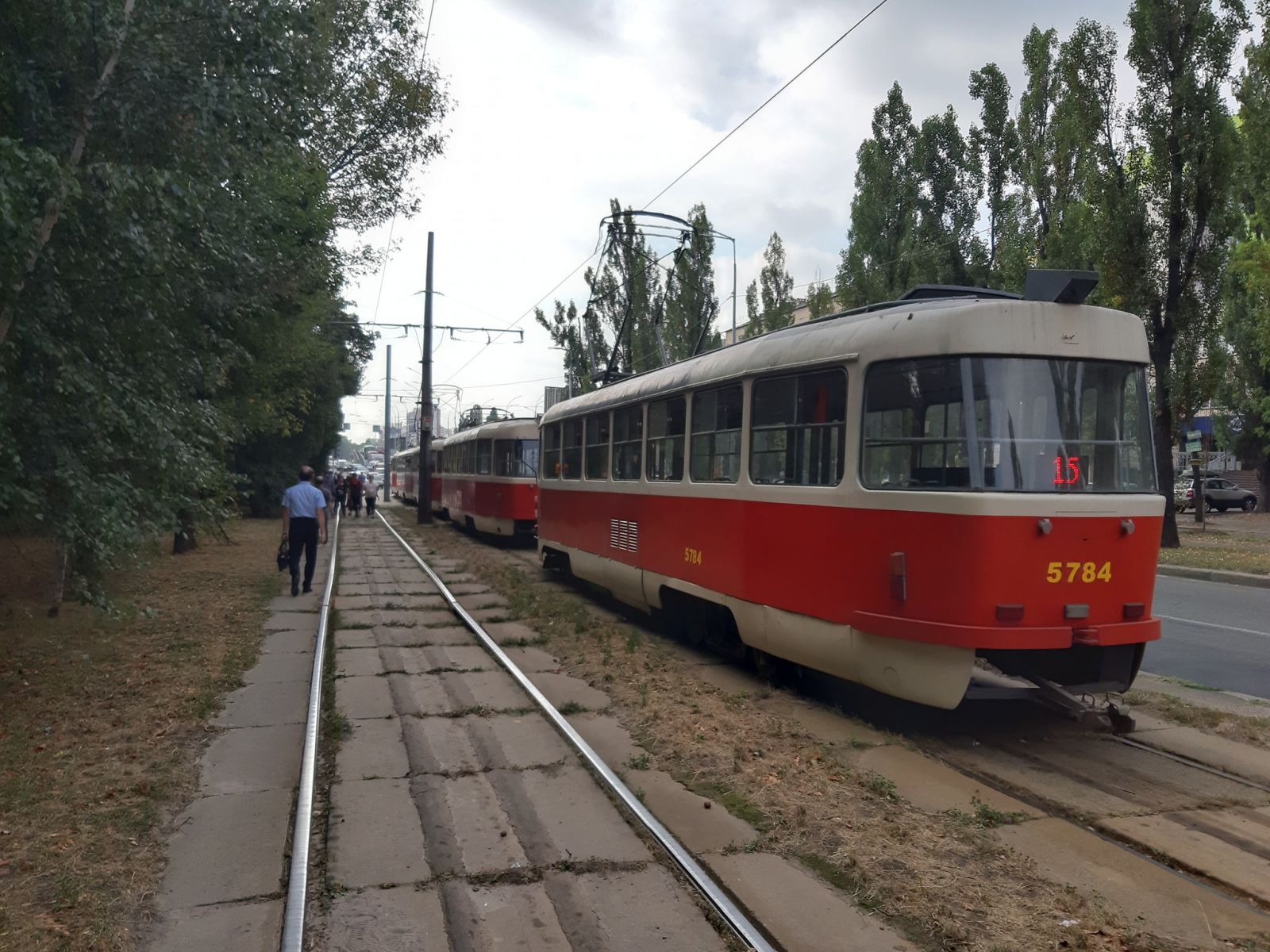 На Отрадном остановились трамваи