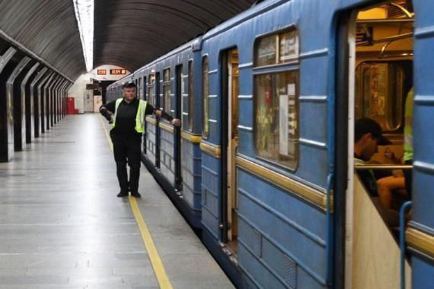 Обиженный пассажир метро выгнал всех со станции
