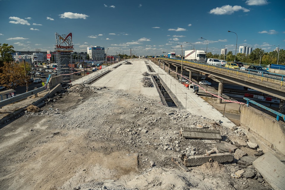 В Оболонском районе ремонтируют мосты (фото)